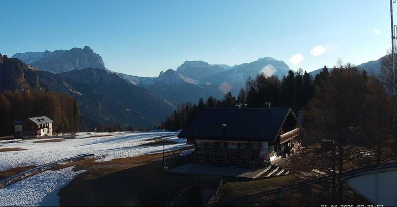 Webcam Vigo di Fassa-Pera-Ciampedìe - Vigo - verso Sassolungo e Pordoi