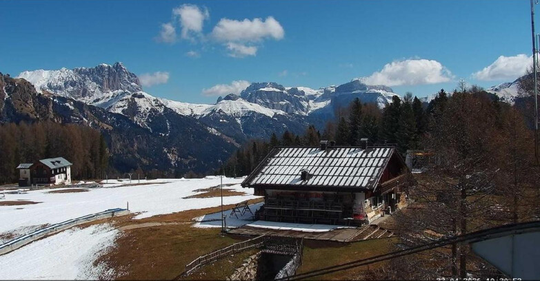 Webcam Vigo di Fassa-Pera-Ciampedìe - Vigo - verso Sassolungo e Pordoi