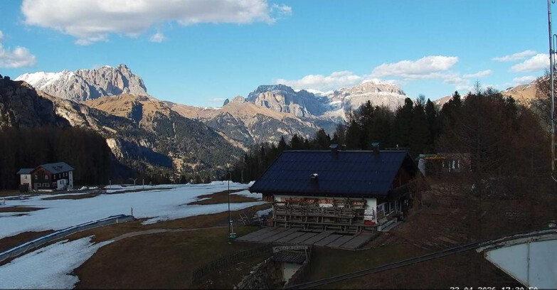 Webcam Vigo di Fassa-Pera-Ciampedìe - Vigo - verso Sassolungo e Pordoi