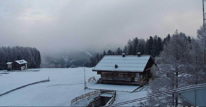 Webcam Vigo di Fassa-Pera-Ciampedìe - Vigo - verso Sassolungo e Pordoi