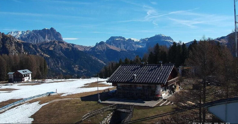 Webcam Vigo di Fassa-Pera-Ciampedìe - Vigo - verso Sassolungo e Pordoi