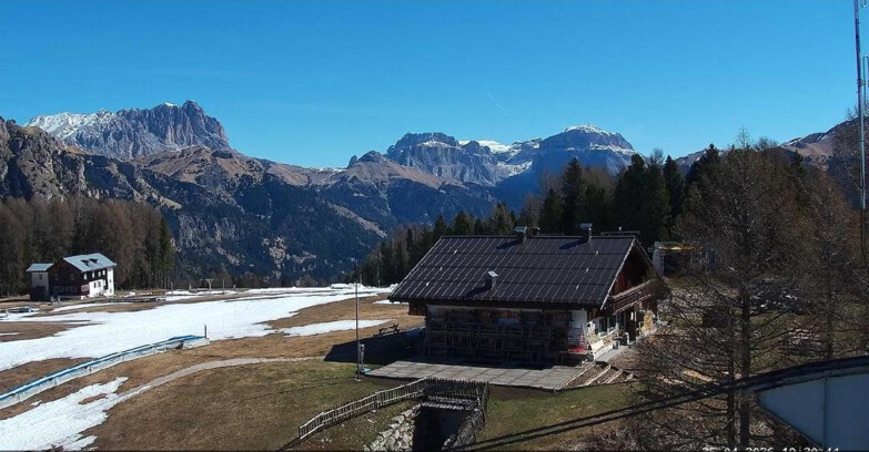 Webcam Vigo di Fassa-Pera-Ciampedie - Vigo - verso Sassolungo e Pordoi