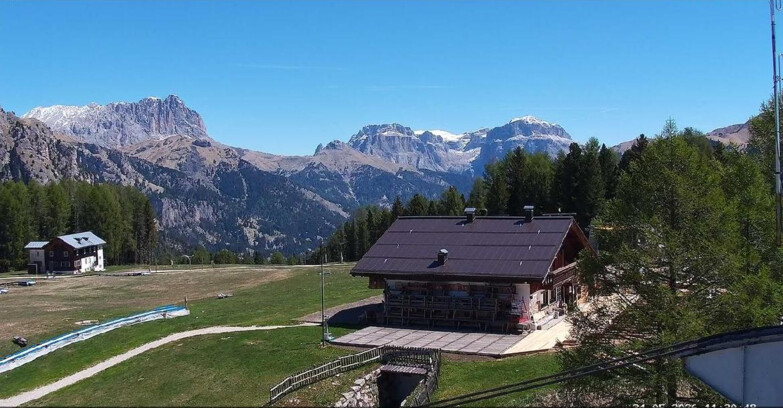 Webcam Vigo di Fassa-Pera-Ciampedie - Vigo - verso Sassolungo e Pordoi