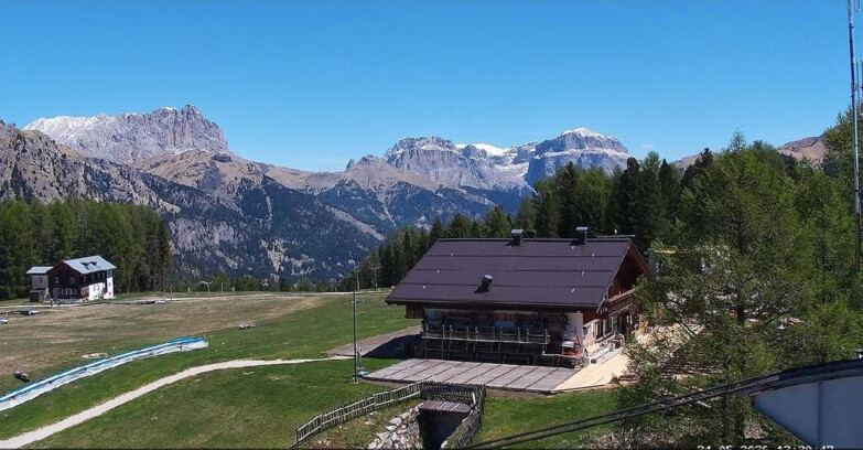 Webcam Vigo di Fassa-Pera-Ciampedie - Vigo - verso Sassolungo e Pordoi