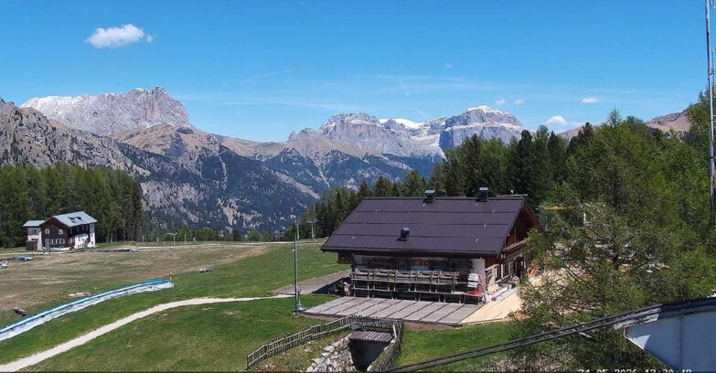Webcam Vigo di Fassa-Pera-Ciampedie - Vigo - verso Sassolungo e Pordoi