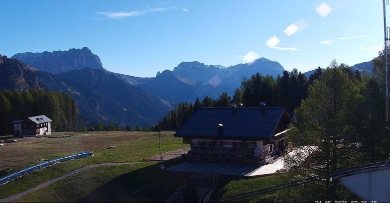 Webcam Vigo di Fassa-Pera-Ciampedie - Vigo - verso Sassolungo e Pordoi