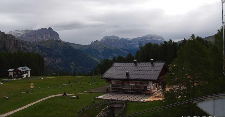 Webcam Vigo di Fassa-Pera-Ciampedìe - Vigo - verso Sassolungo e Pordoi