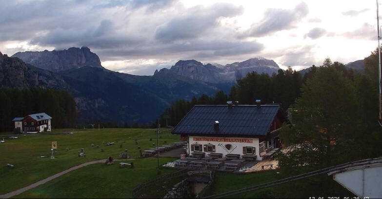 Webcam Vigo di Fassa-Pera-Ciampedìe - Vigo - verso Sassolungo e Pordoi