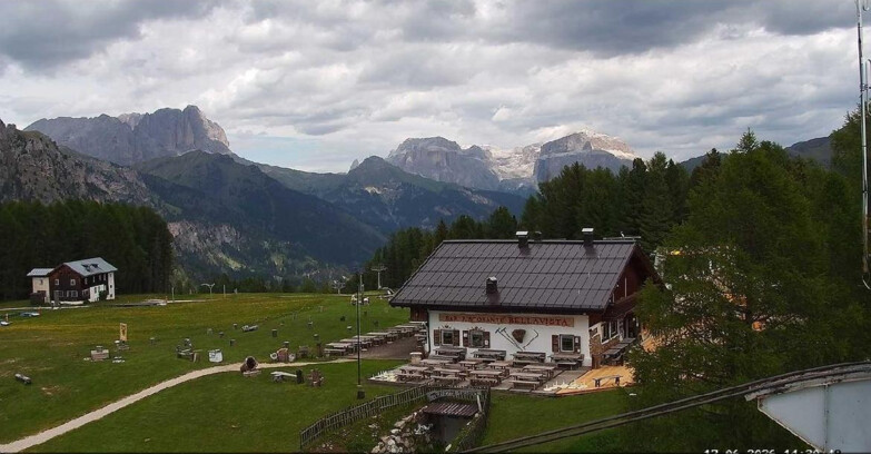 Webcam Vigo di Fassa-Pera-Ciampedìe - Vigo - Sassolungo und Pordoi