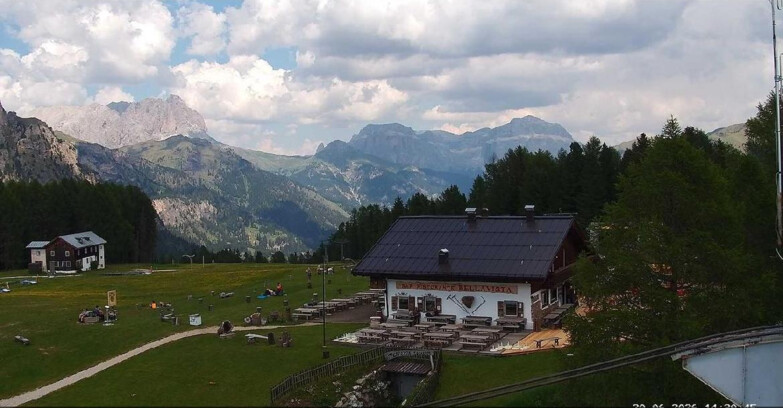 Webcam Vigo di Fassa-Pera-Ciampedie - Vigo - verso Sassolungo e Pordoi