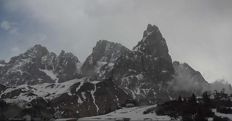 Webcam Сан-Мартино-ди-Кастроцца - Пассо-Ролле - Passo Rolle - Il Cimone