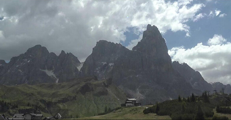 Webcam Сан-Мартино-ди-Кастроцца - Пассо-Ролле - Passo Rolle - Il Cimone
