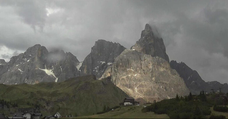 Webcam Сан-Мартино-ди-Кастроцца - Пассо-Ролле - Passo Rolle - Il Cimone