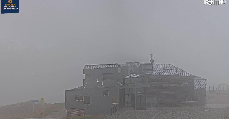 Webcam Madonna di Campiglio (Skiarea Campiglio Dolomiti di Brenta - Val di Sole Val Rendena) - Chalet Spinale