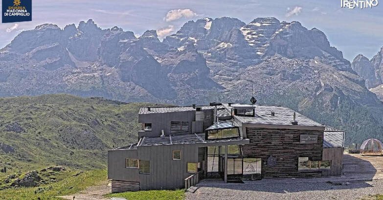 Webcam Madonna di Campiglio (Skiarea Campiglio Dolomiti di Brenta - Val di Sole Val Rendena) - Chalet Spinale