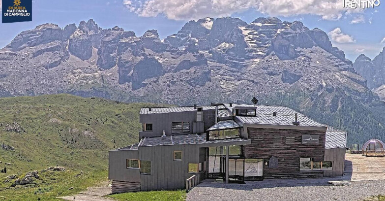 Webcam Madonna di Campiglio (Skiarea Campiglio Dolomiti di Brenta - Val di Sole Val Rendena) - Chalet Spinale