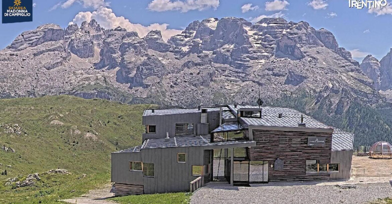 Webcam Madonna di Campiglio (Skiarea Campiglio Dolomiti di Brenta - Val di Sole Val Rendena) - Chalet Spinale