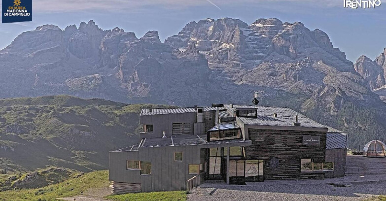 Webcam Madonna di Campiglio (Skiarea Campiglio Dolomiti di Brenta - Val di Sole Val Rendena) - Chalet Spinale