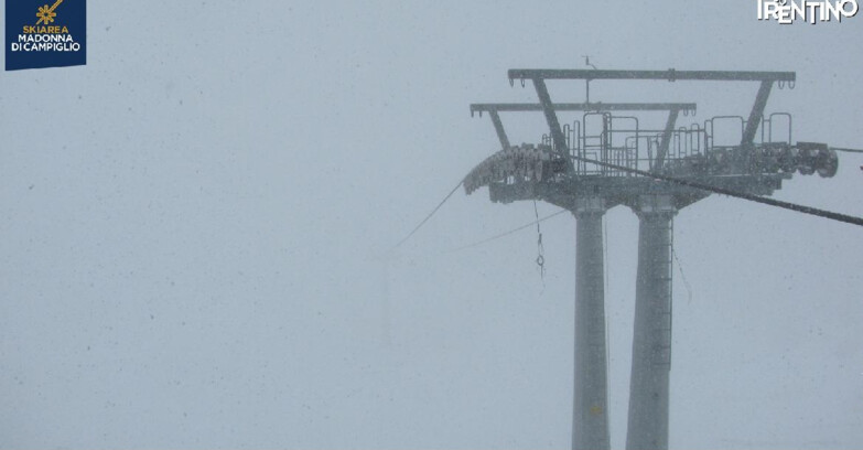 Webcam Madonna di Campiglio (Skiarea Campiglio Dolomiti di Brenta - Val di Sole Val Rendena) - From Grostè 