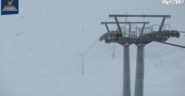 Webcam Madonna di Campiglio (Skiarea Campiglio Dolomiti di Brenta - Val di Sole Val Rendena) - From Grostè 
