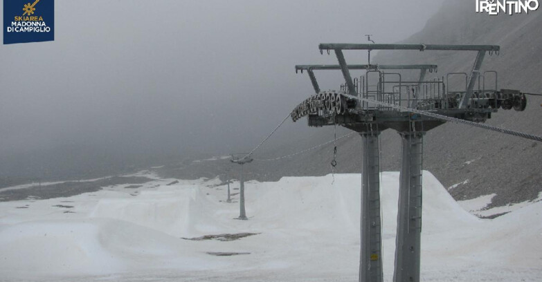 Webcam Madonna di Campiglio (Skiarea Campiglio Dolomiti di Brenta - Val di Sole Val Rendena) - From Grostè 