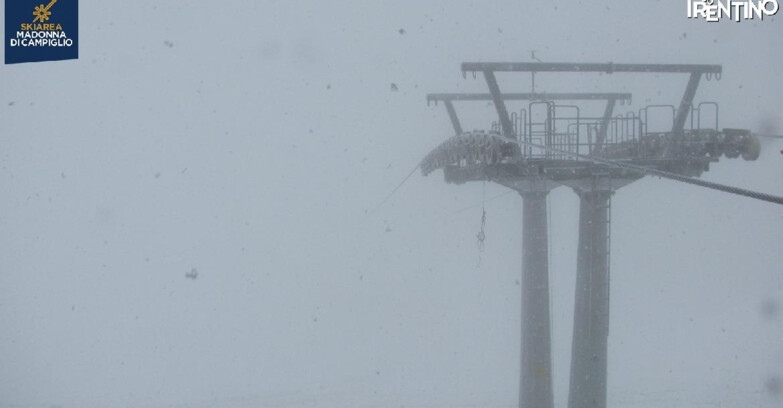 Webcam Madonna di Campiglio (Skiarea Campiglio Dolomiti di Brenta - Val di Sole Val Rendena) - From Grostè 