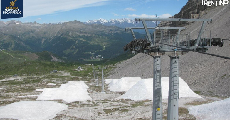 Webcam Madonna di Campiglio (Skiarea Campiglio Dolomiti di Brenta - Val di Sole Val Rendena) - From Grostè 