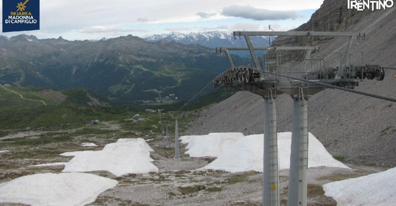 Webcam Madonna di Campiglio (Skiarea Campiglio Dolomiti di Brenta - Val di Sole Val Rendena) - From Grostè 