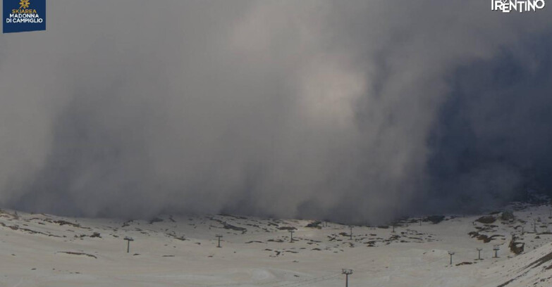 Webcam Madonna di Campiglio (Skiarea Campiglio Dolomiti di Brenta - Val di Sole Val Rendena) - Grostè Area