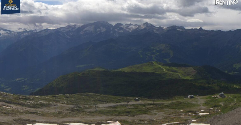 Webcam Madonna di Campiglio (Skiarea Campiglio Dolomiti di Brenta - Val di Sole Val Rendena) - Grostè Area