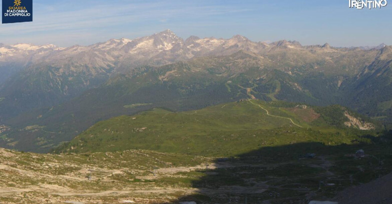 Webcam Madonna di Campiglio (Skiarea Campiglio Dolomiti di Brenta - Val di Sole Val Rendena) - Grostè Area