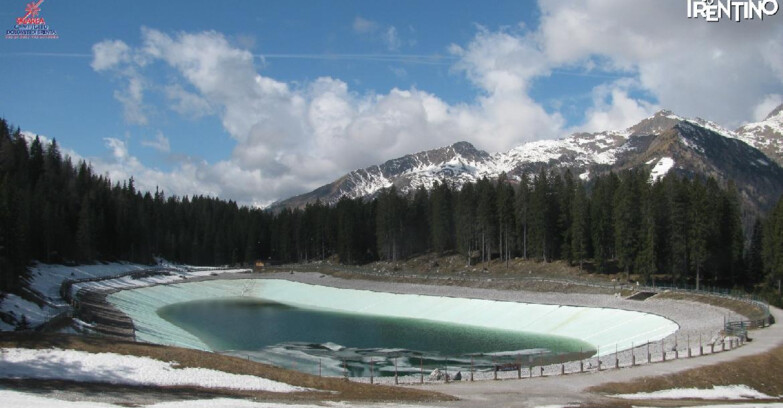Webcam Madonna di Campiglio (Skiarea Campiglio Dolomiti di Brenta - Val di Sole Val Rendena) - Lago Montagnoli
