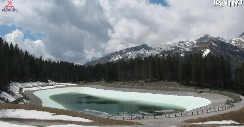 Webcam Madonna di Campiglio (Skiarea Campiglio Dolomiti di Brenta - Val di Sole Val Rendena) - Lago Montagnoli