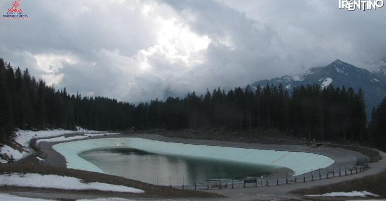 Webcam Madonna di Campiglio (Skiarea Campiglio Dolomiti di Brenta - Val di Sole Val Rendena) - Lago Montagnoli