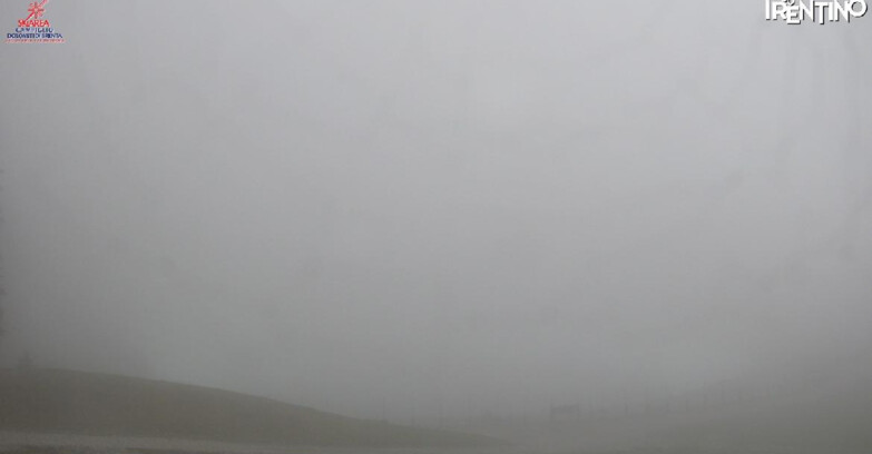 Webcam Madonna di Campiglio (Skiarea Campiglio Dolomiti di Brenta - Val di Sole Val Rendena) - Lago Montagnoli