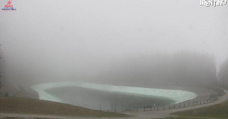 Webcam Madonna di Campiglio (Skiarea Campiglio Dolomiti di Brenta - Val di Sole Val Rendena) - Lago Montagnoli