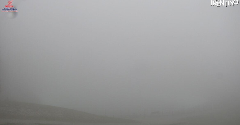 Webcam Madonna di Campiglio (Skiarea Campiglio Dolomiti di Brenta - Val di Sole Val Rendena) - Lago Montagnoli