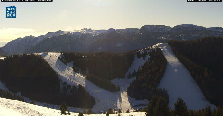 Webcam Skiarea Folgaria-Fiorentini - Folgaria Fondo Piccolo 